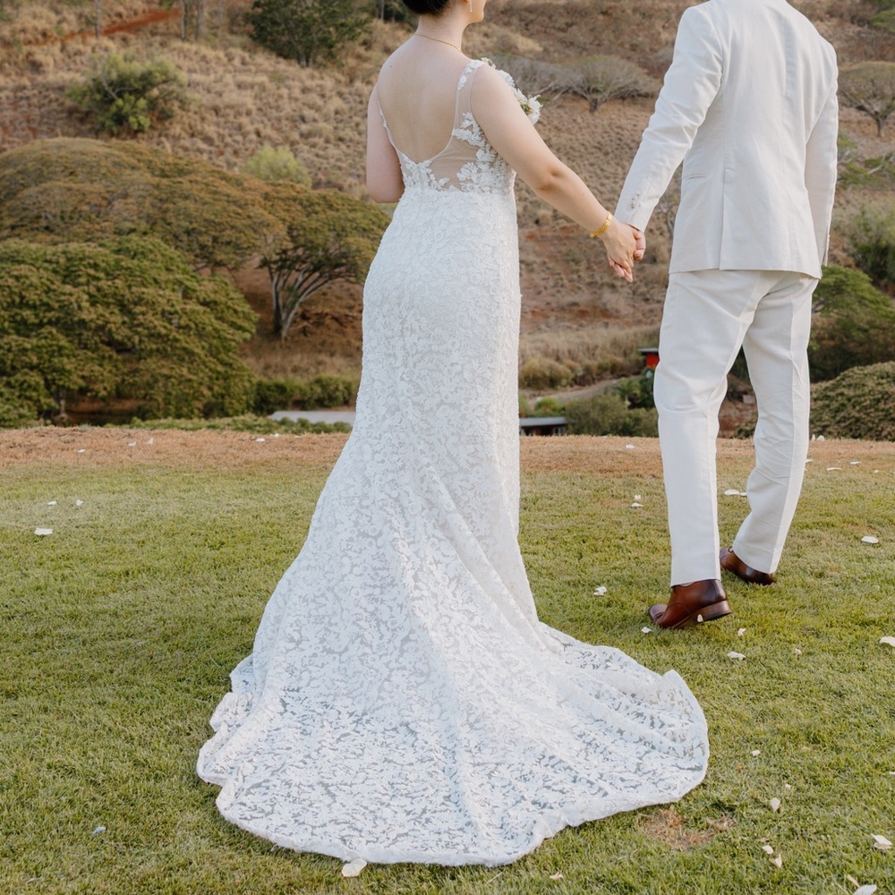 Wedding Dress - Picture 6 of 8